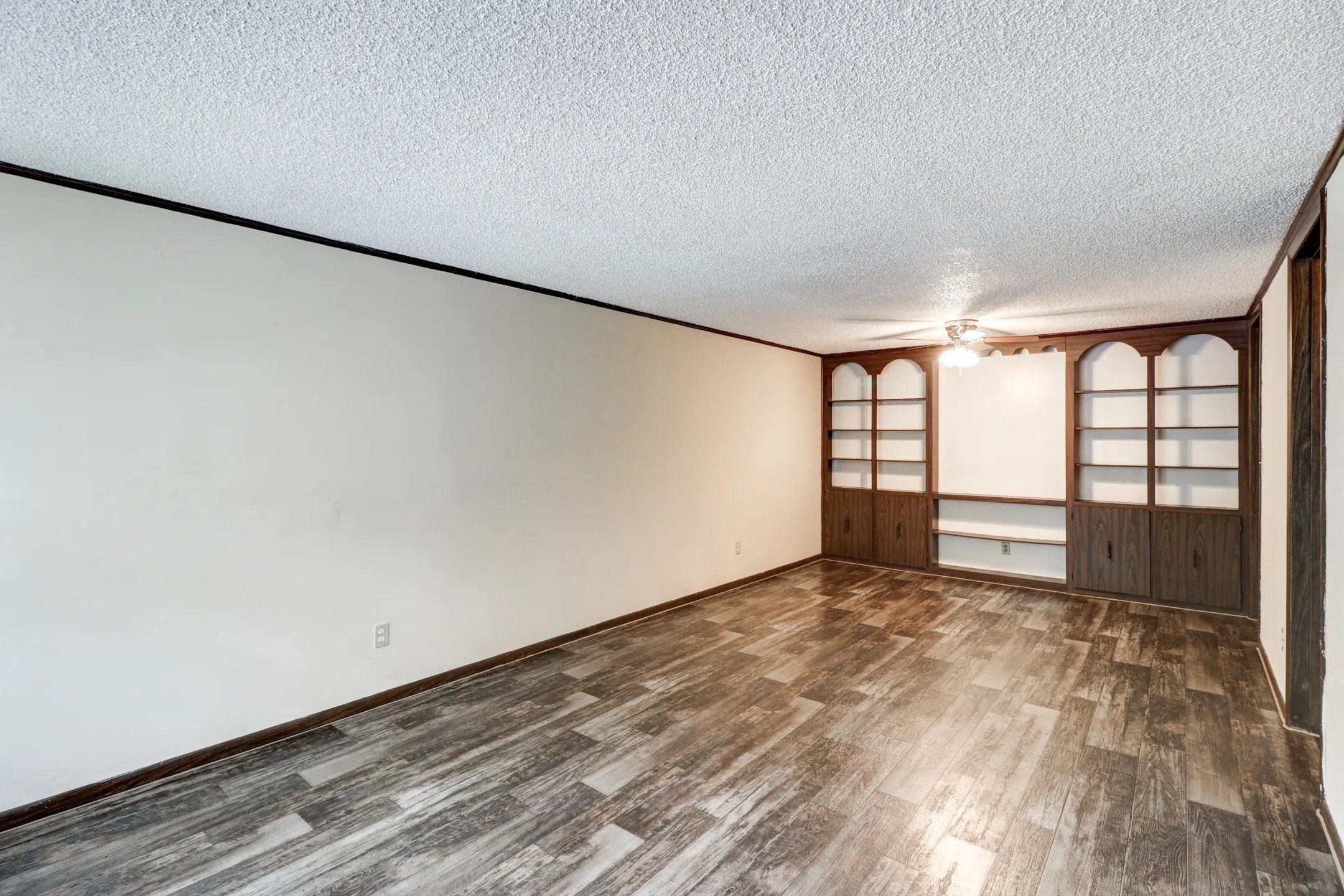 Camellia Court Apartments